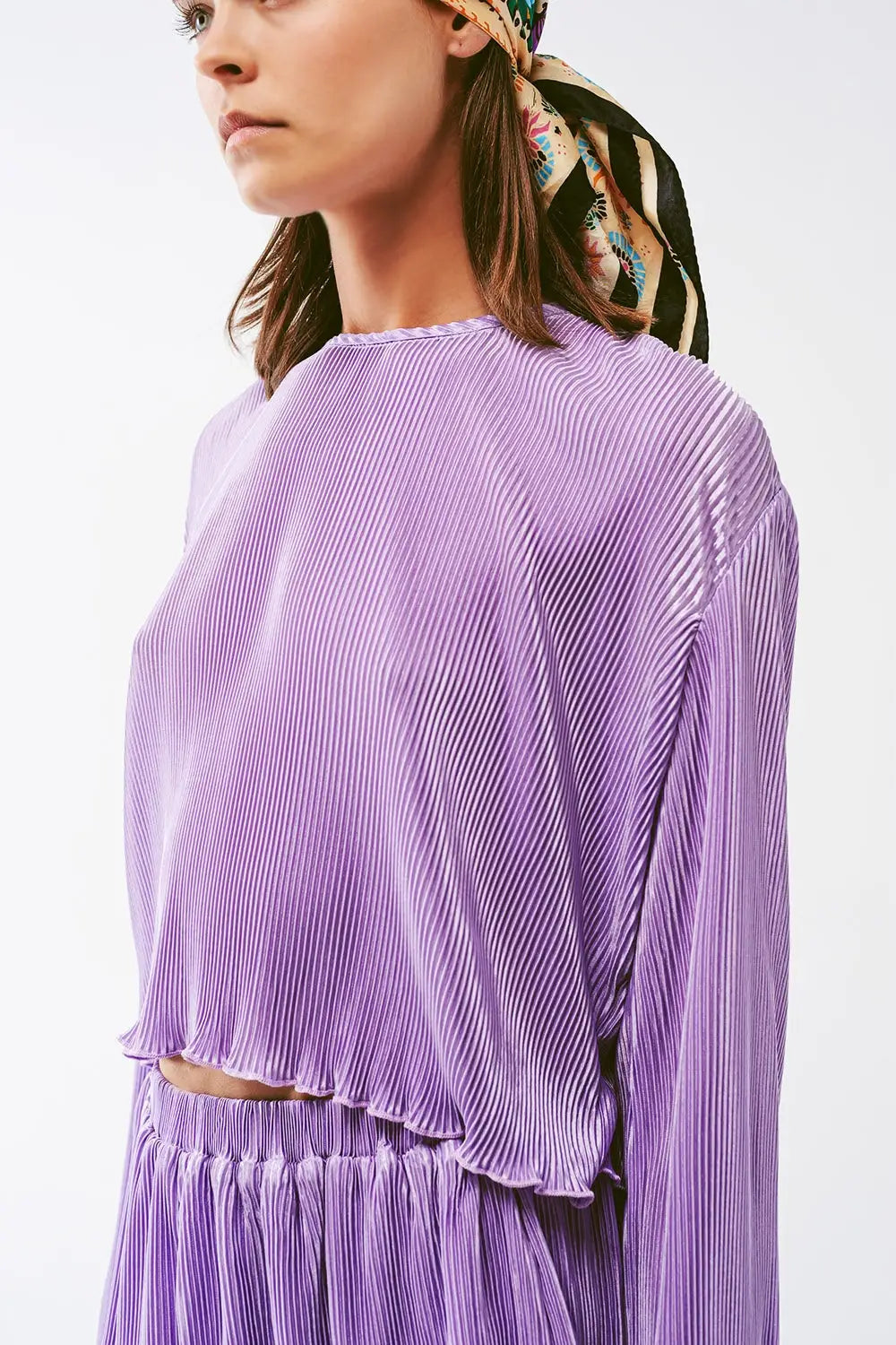 Crop Top plissé à col rond en lila - Tops