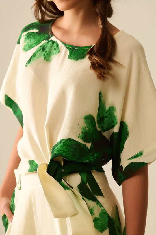 Cropped Blouse With Floral Print in Green Tied At The Waist - Tops