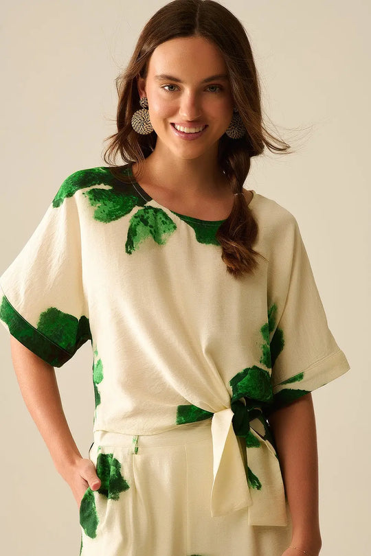 Cropped Blouse With Floral Print in Green Tied At The Waist - Tops