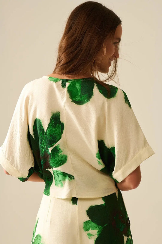 Cropped Blouse With Floral Print in Green Tied At The Waist - Tops