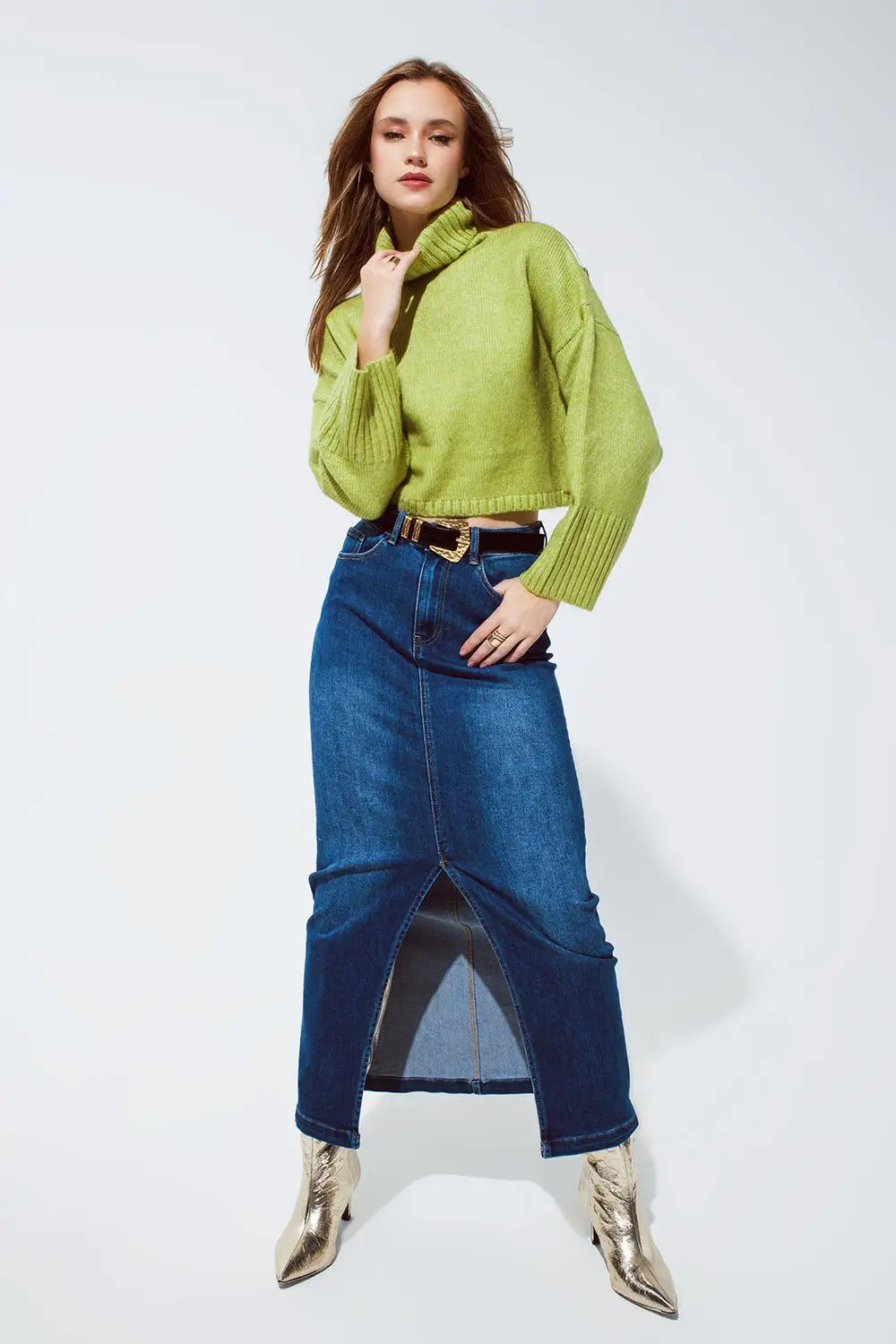 Cropped Chunky Knit Sweater With Turtle Neck in Green - Sweaters