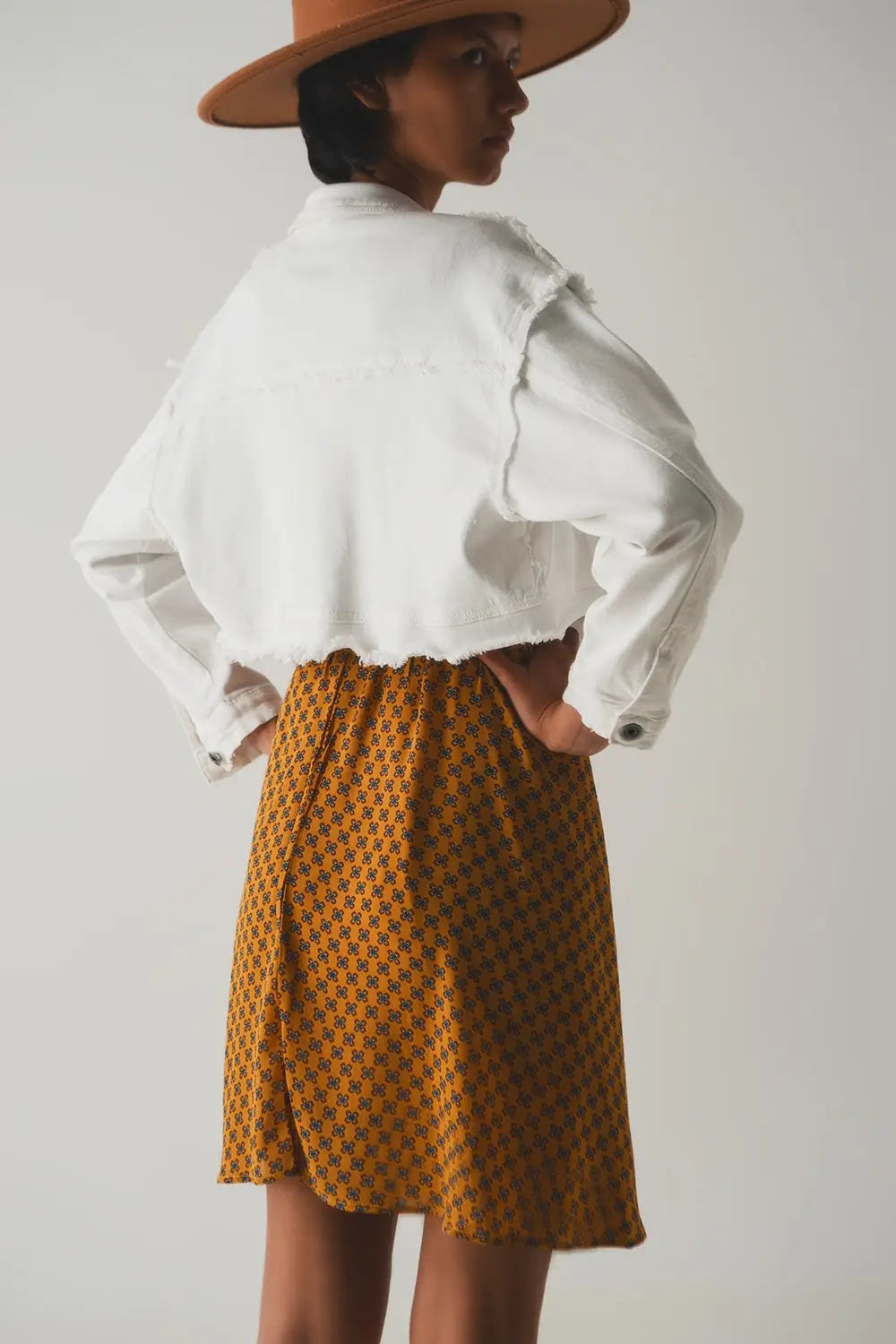 Cropped denim trucker jacket in white - Coats and Jackets