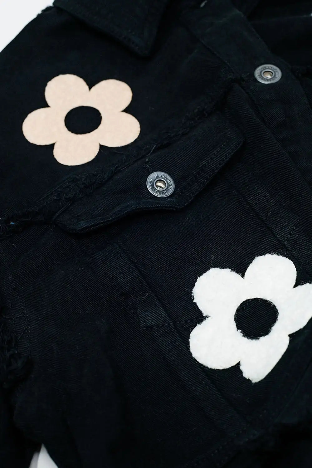 Cropped Jacket With Chest Pockets and Flower Details in black - Coats and Jackets