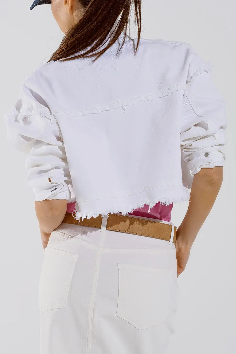 Cropped Jacket With Chest Pockets and Flower Details in White - Coats and Jackets