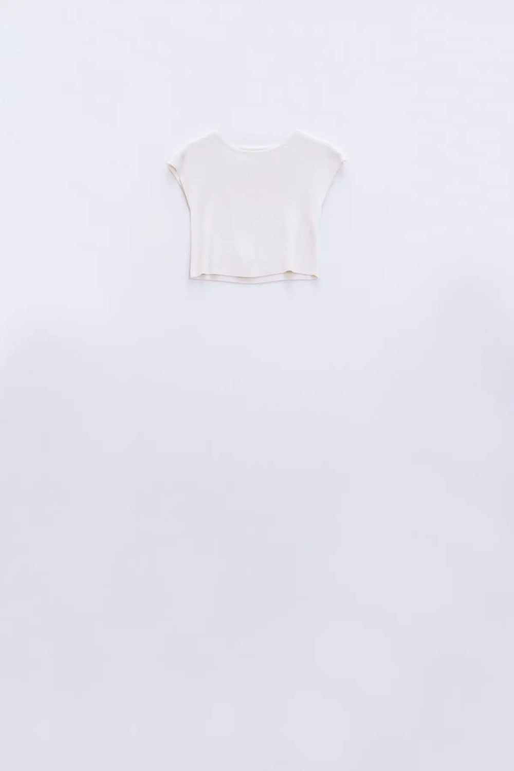 Cropped Knitted Short Sleeves T-shirt in White - One Size / White - Sweaters