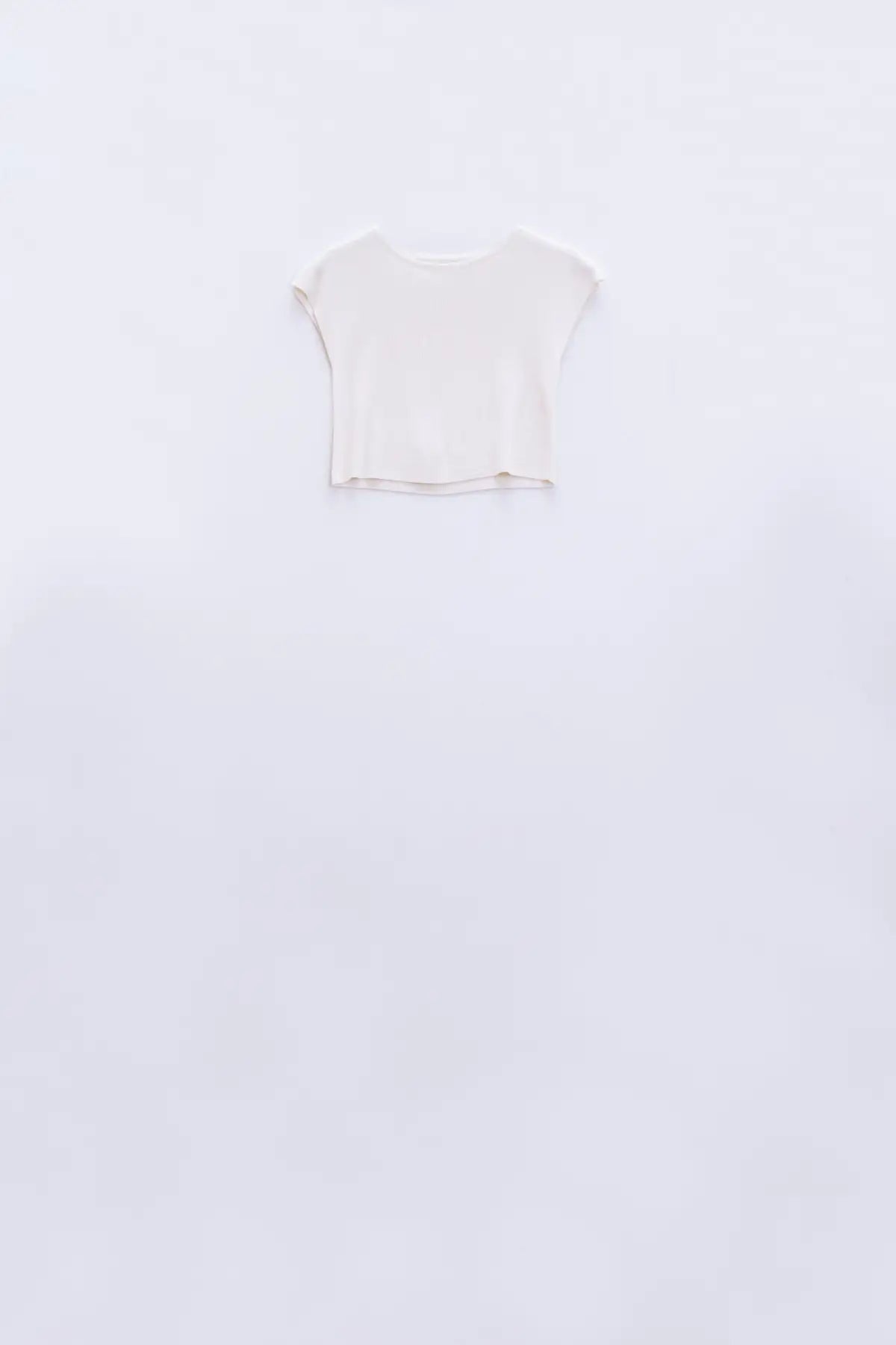 Q2 Cropped Knitted Short Sleeves T-shirt in White