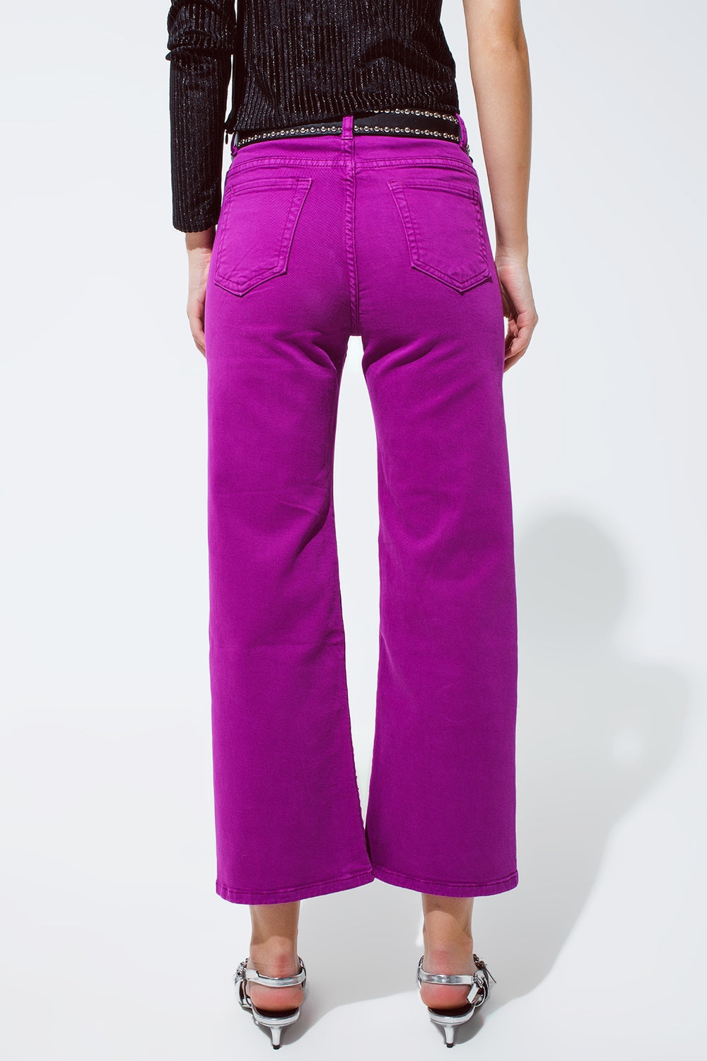 Cropped wide leg jeans in violet 3/4 length