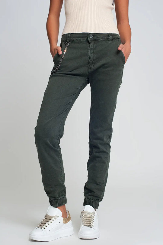 Cuffed utility pants with chain in khaki - Jeans
