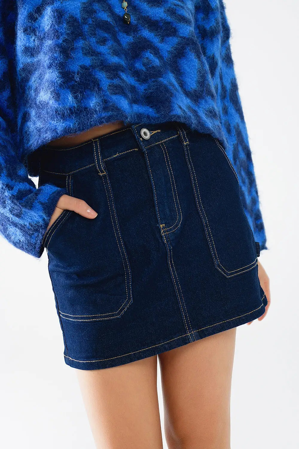 Dark wash denim mini skirt with front pockets - Skirts