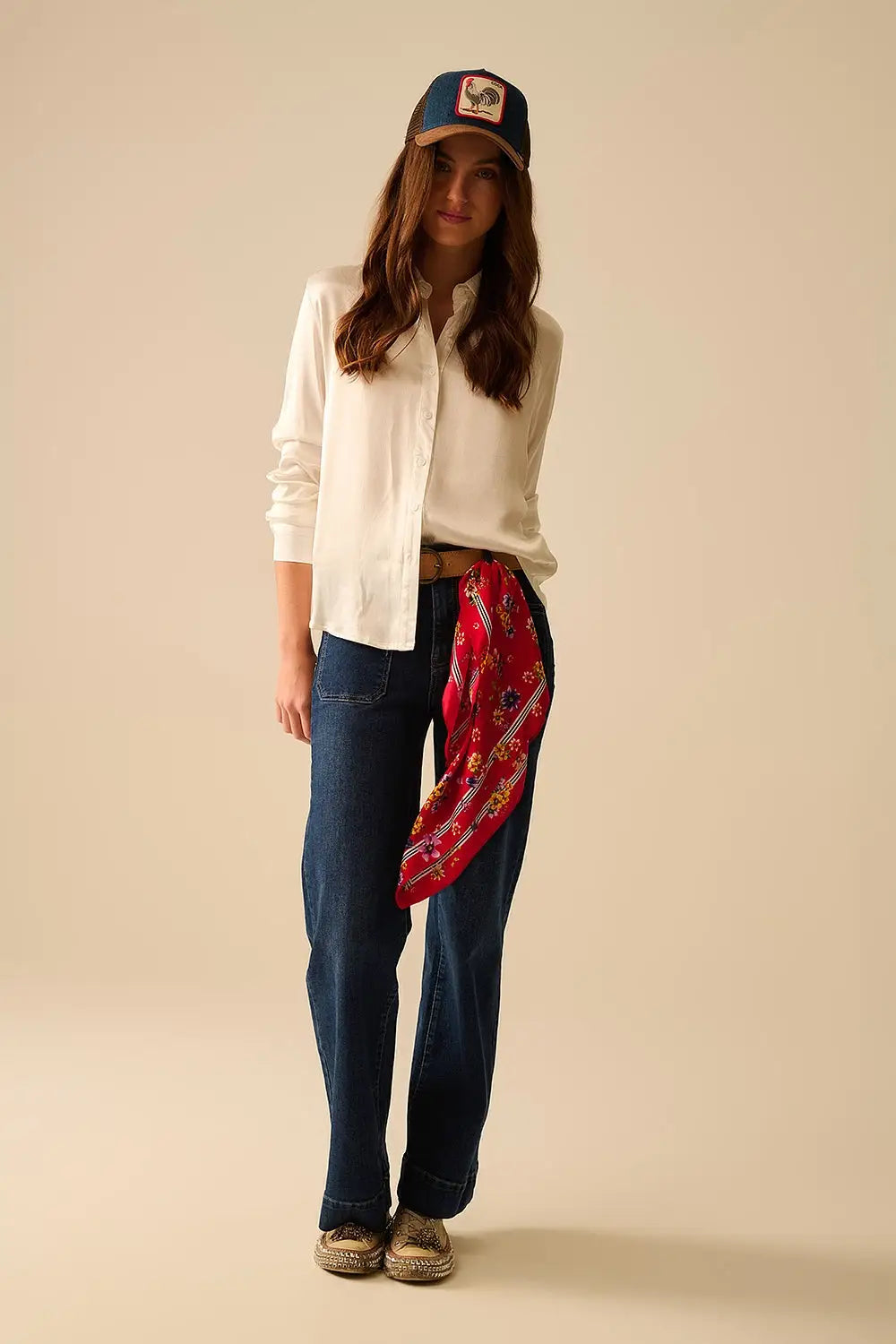 Dark wash jeans with wide leg and pockets - Jeans