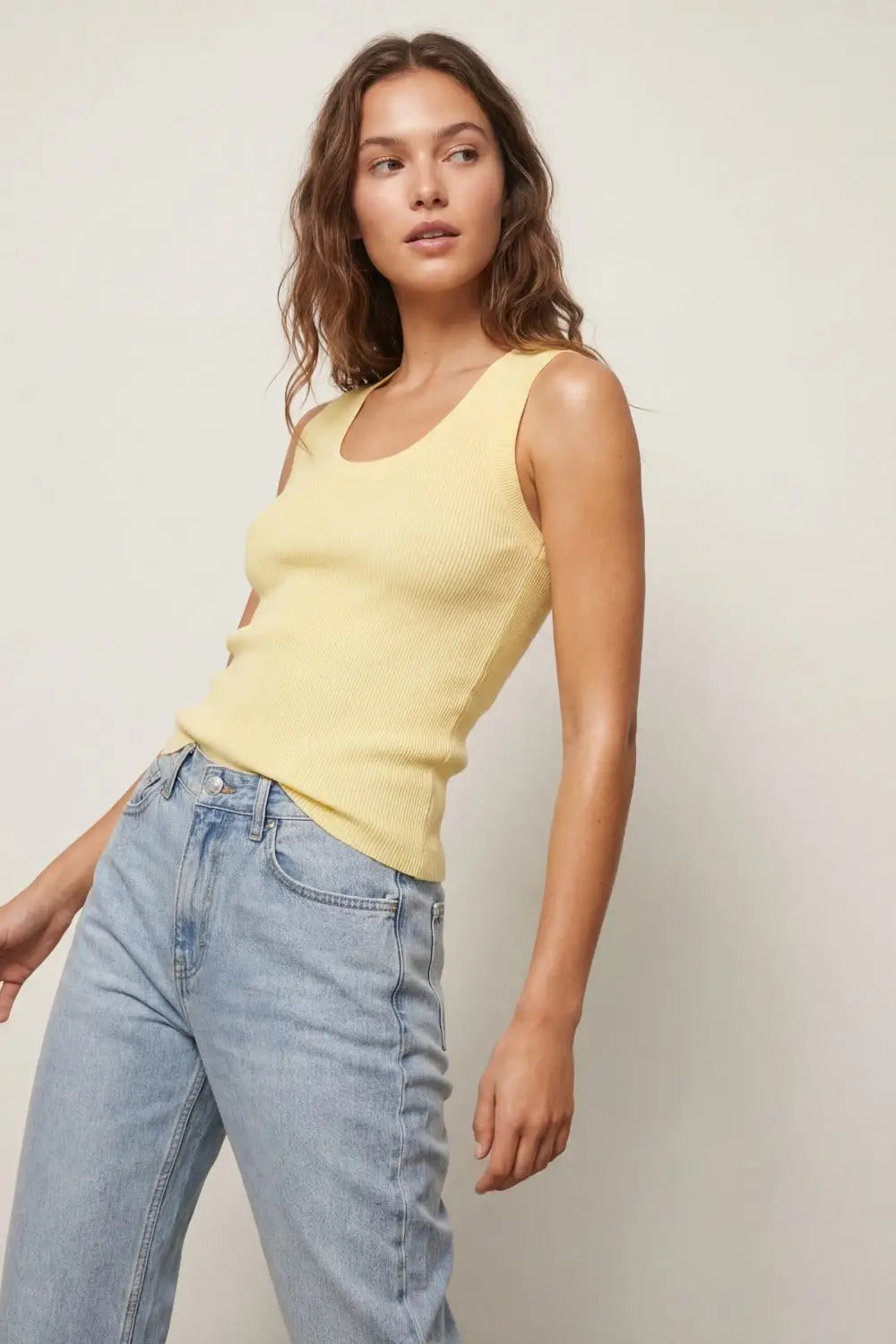 Débardeur jaune en maille côtelée sans manches avec encolure dégagée - One Size / jaune