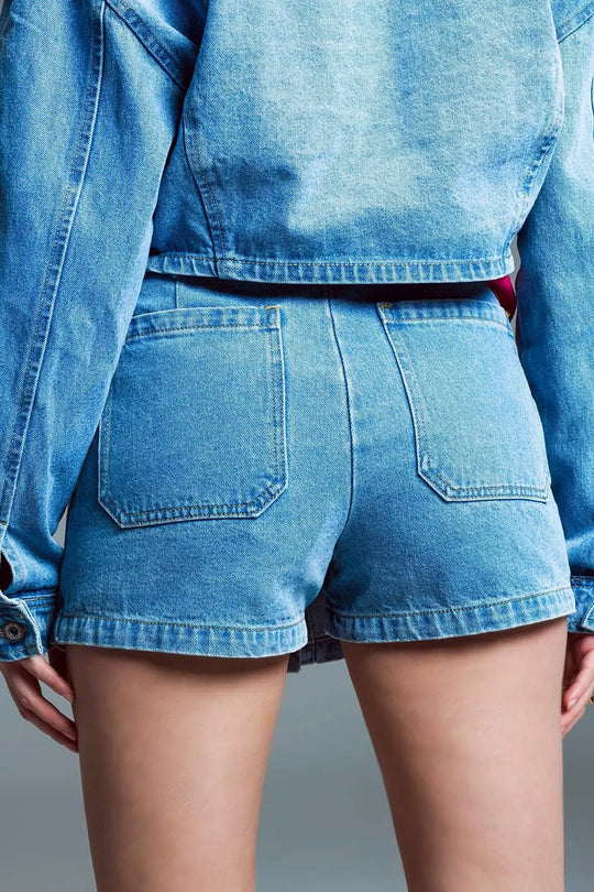 Denim cargo mini short with front buttoning in light wash - Jeans