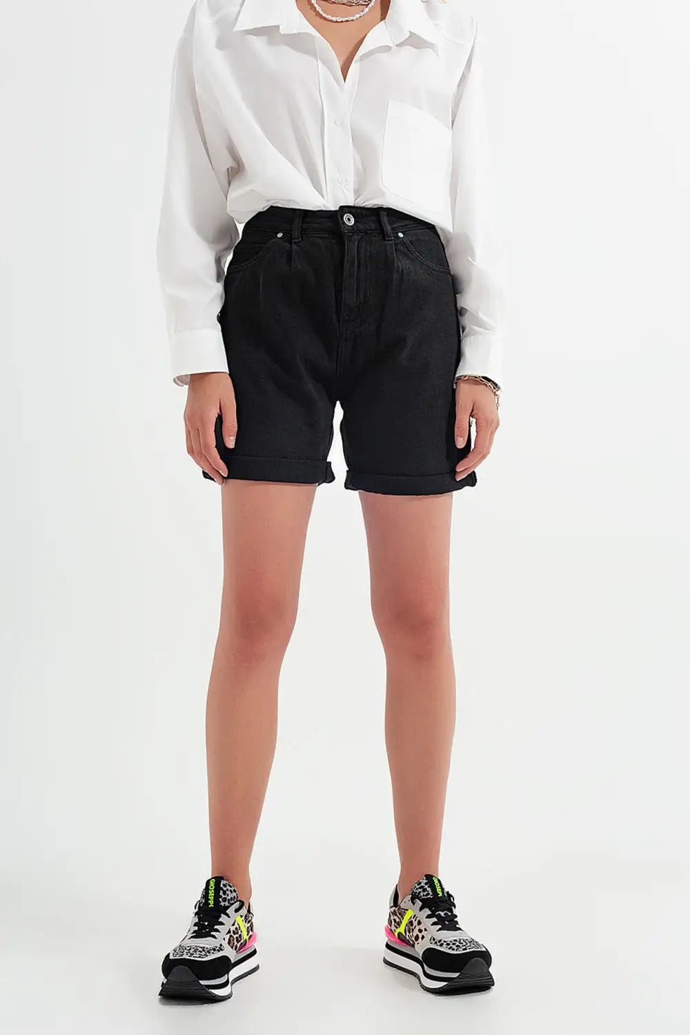 Denim mom shorts in black - Pants