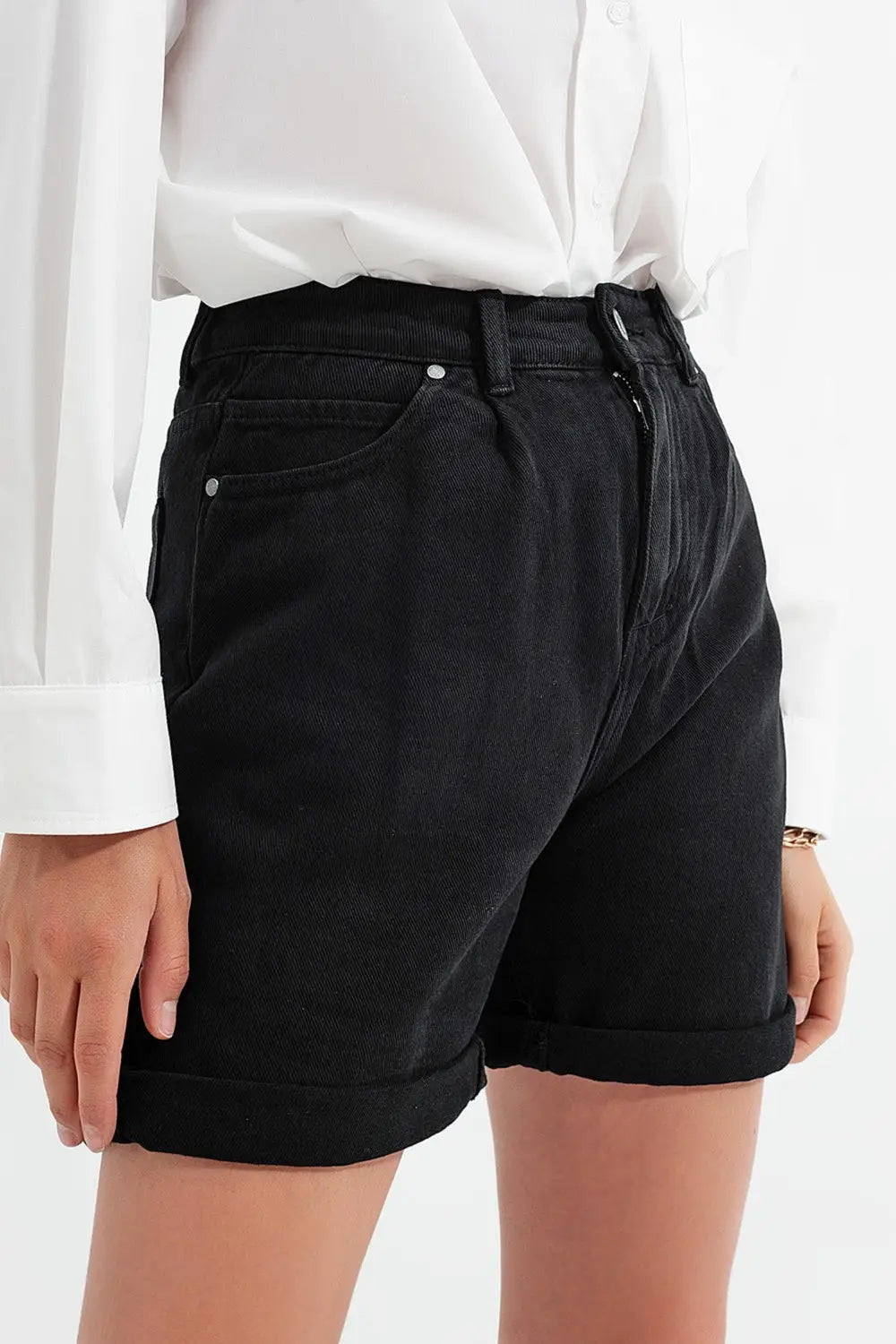 Denim mom shorts in black - Pants