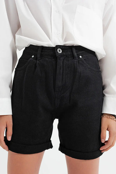 Denim mom shorts in black - Pants