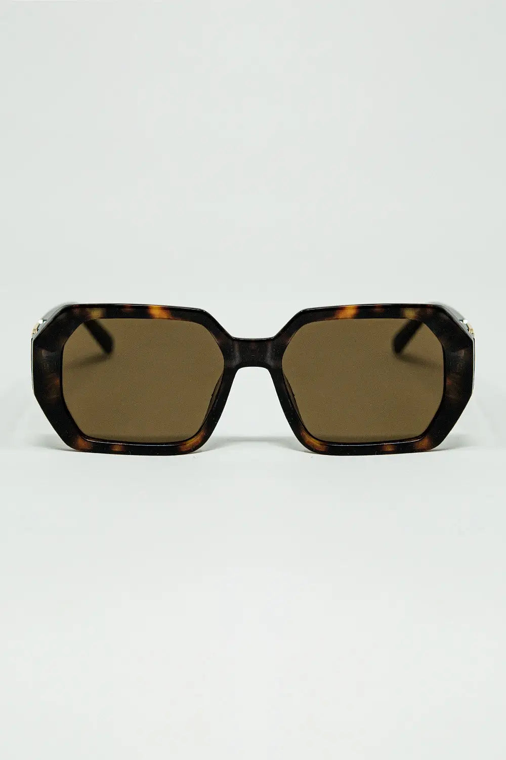 Q2 Diamond-Shaped Sunglasses In Ember with Tinted Lenses in Tortoise Shell