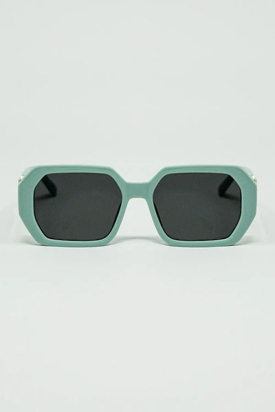 Q2 Diamond-Shaped Sunglasses with light Emerald Lenses
