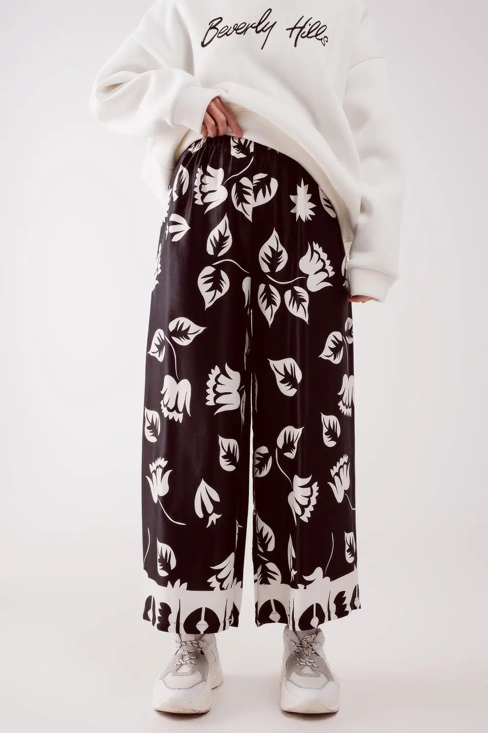 Elasticated super wide leg pants in black - Pants