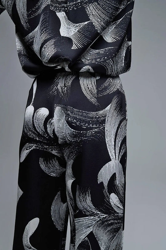 Elegant Printed Black Wide-Leg Pants in satin fabric - Pants