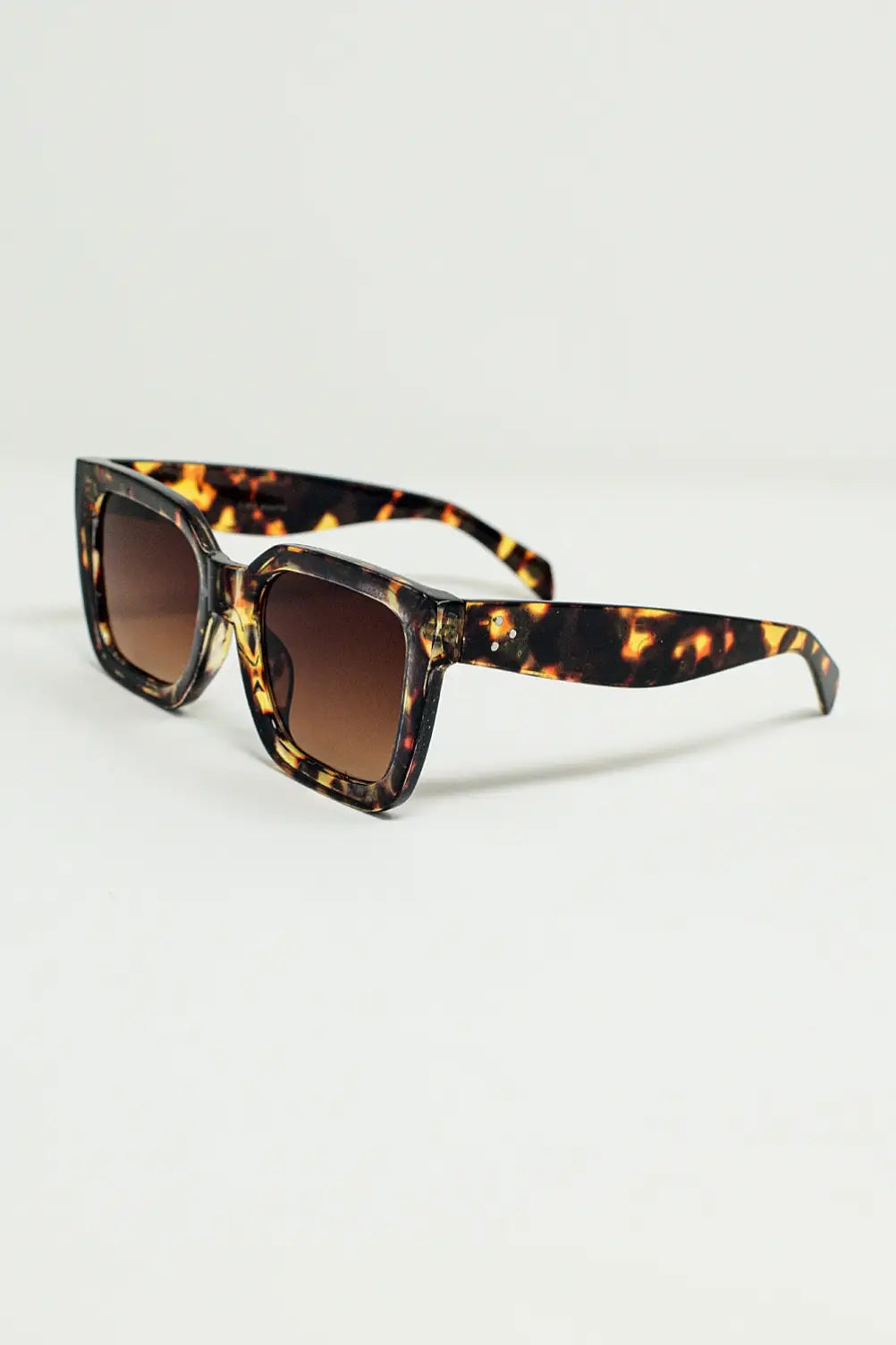 Elongated Squared Sunglasses With Dark Lenses in Tortoise Shell - One Size / Brown