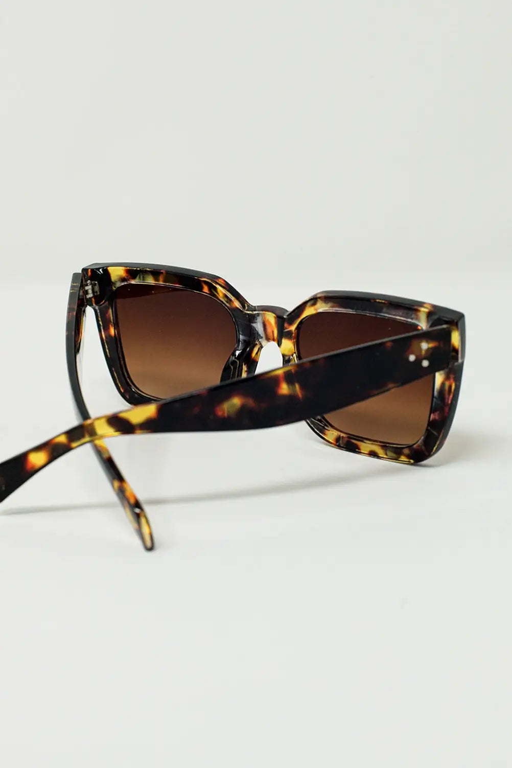 Elongated Squared Sunglasses With Dark Lenses in Tortoise Shell - One Size / Brown