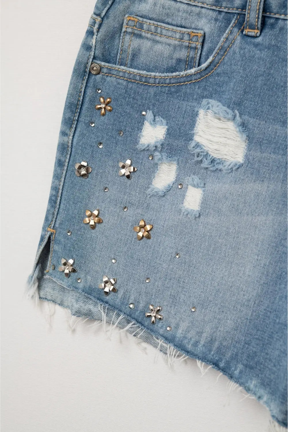 Embroidered Denim Shorts in Light Wash - Jeans