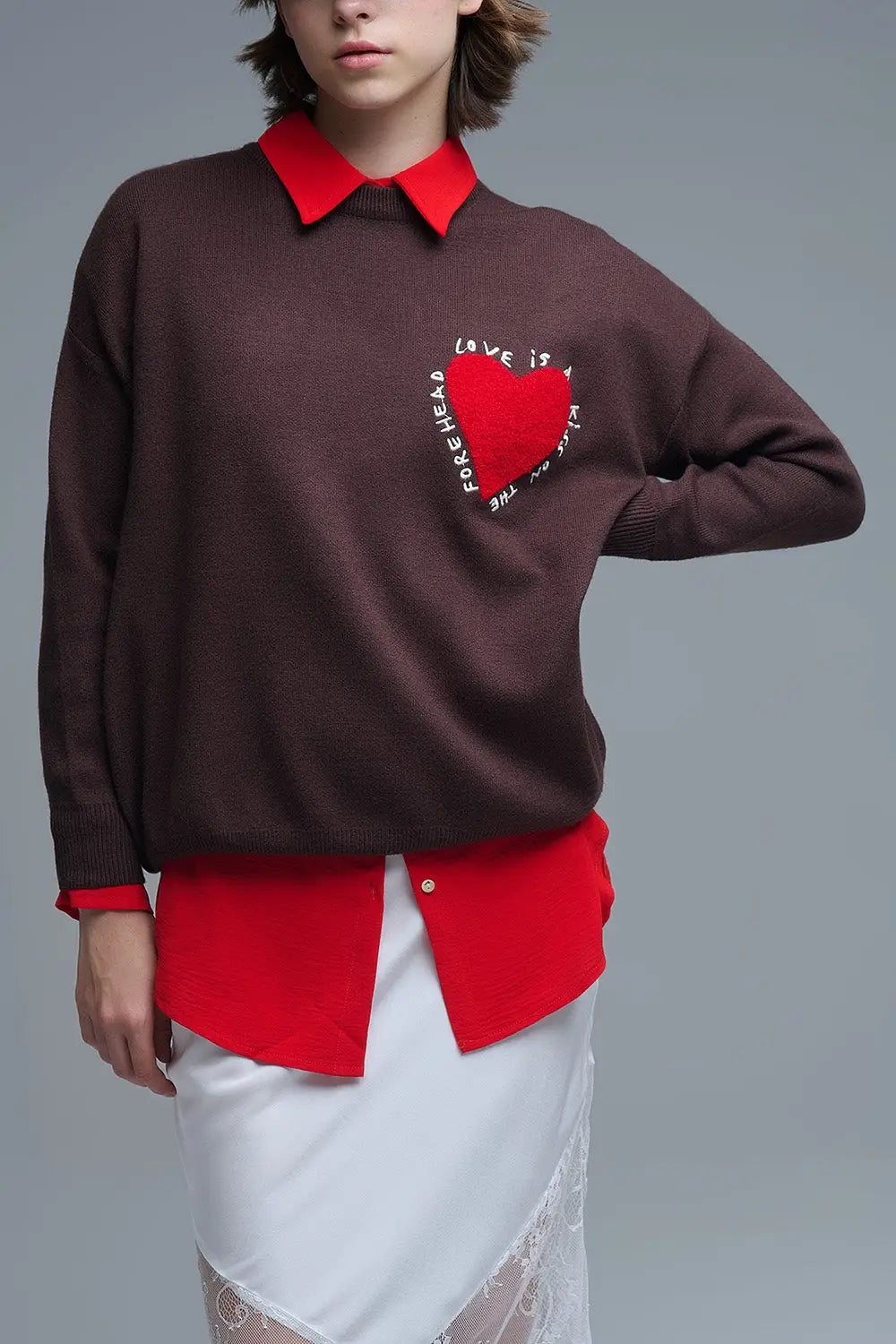 Embroidered Heart knitted Sweatshirt With Text in Brown One Size / Brown Sweaters