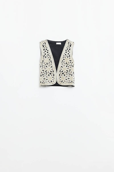 Embroidery Velvet Short Vest in white