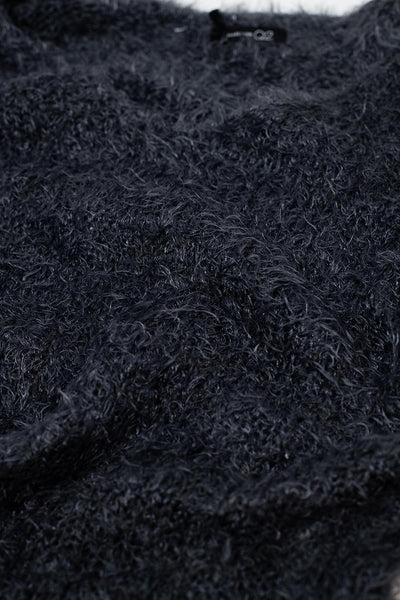 Extra soft fur sweater in black