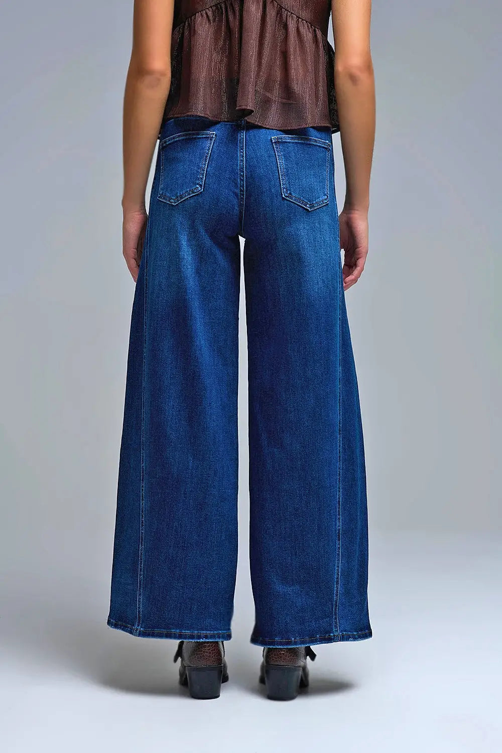 Q2 Extra Wide Leg Jeans In Mid Wash with side pockets