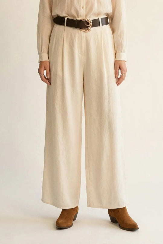 Extra-wide pants in a lightweight and shiny fabric - Pants