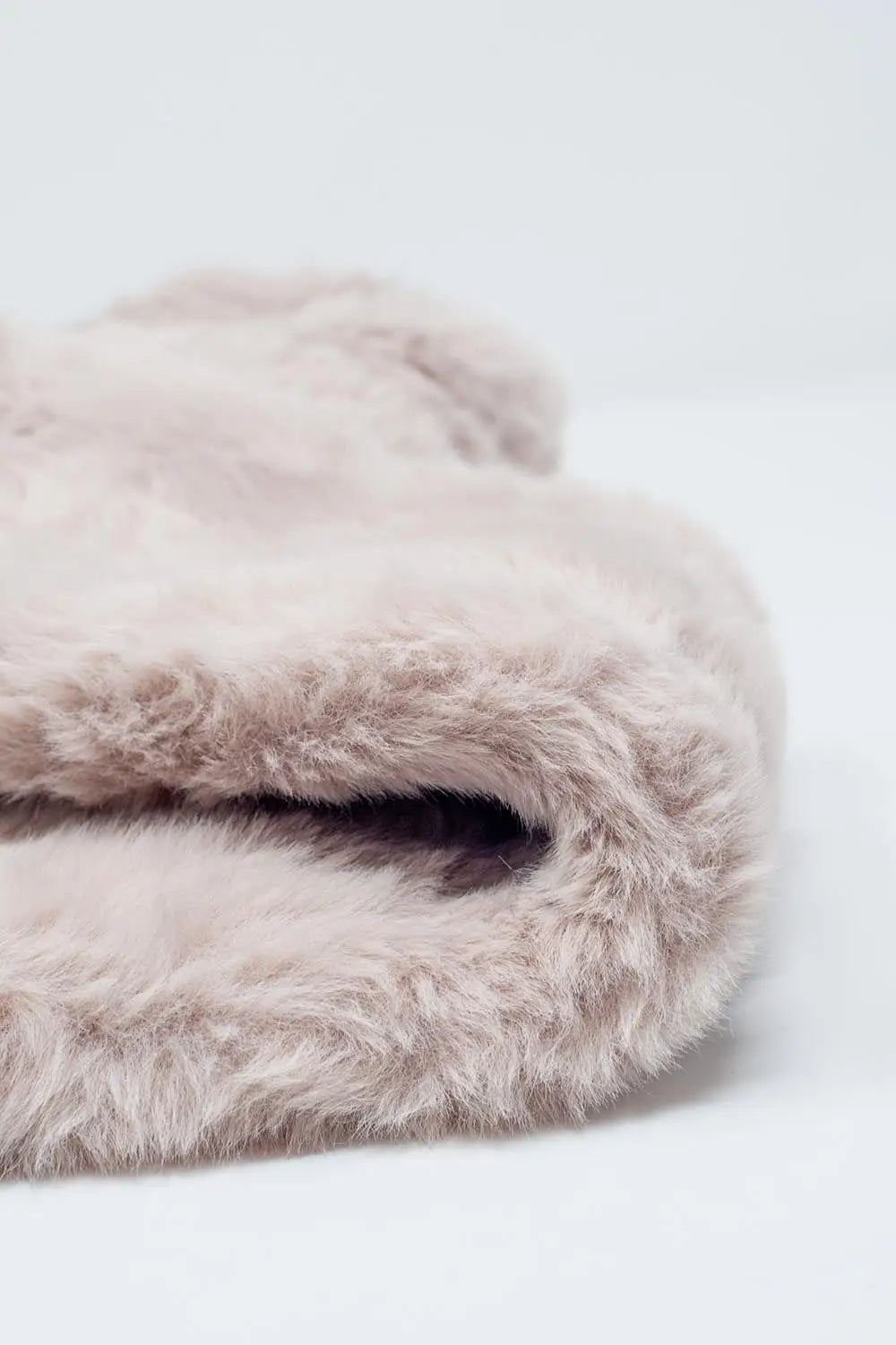 Faux fur collar in ecru - One Size / White - Necklaces