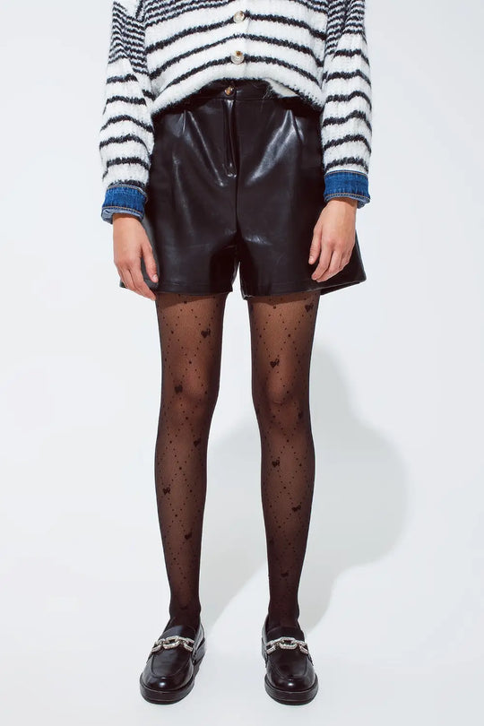 Q2 Faux leather oversized shorts with pleat down the front and pockets in black