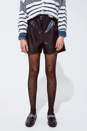 Q2 Faux leather oversized shorts with pleat down the front and pockets in black