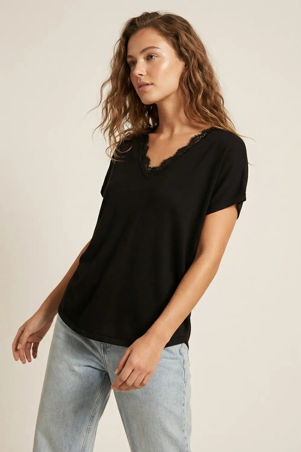 Fine and soft knit sweater with V-neck and lace trim in brown - One Size / Brown