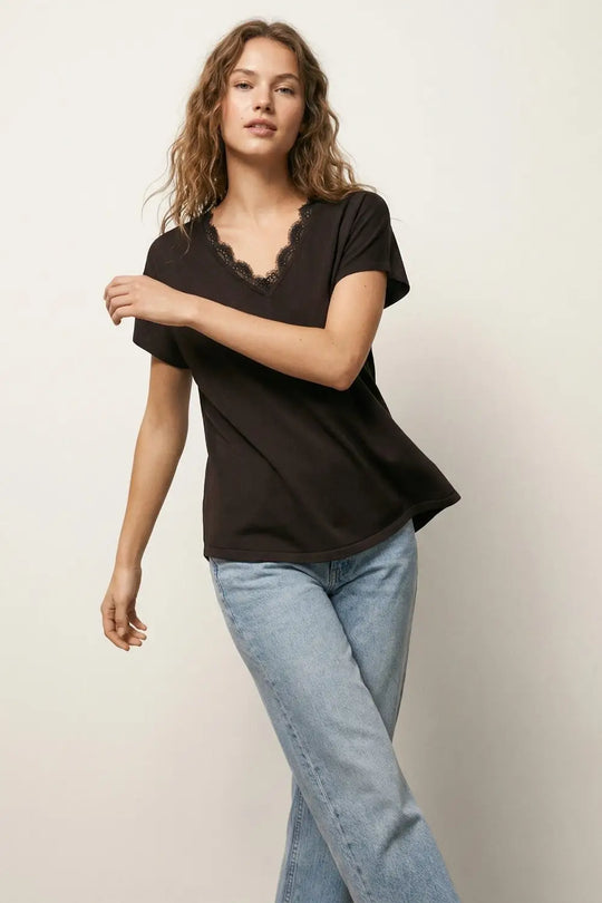 Fine and soft knit sweater with V-neck and lace trim in brown - One Size / Brown