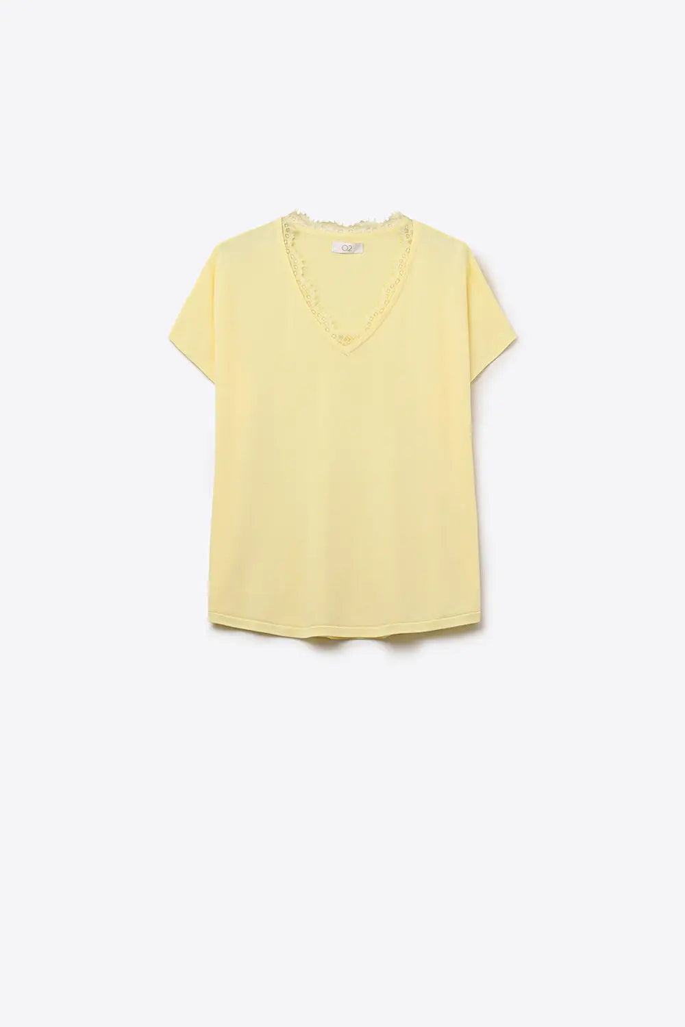 Q2 Fine and soft knit sweater with V-neck and lace trim in yellow