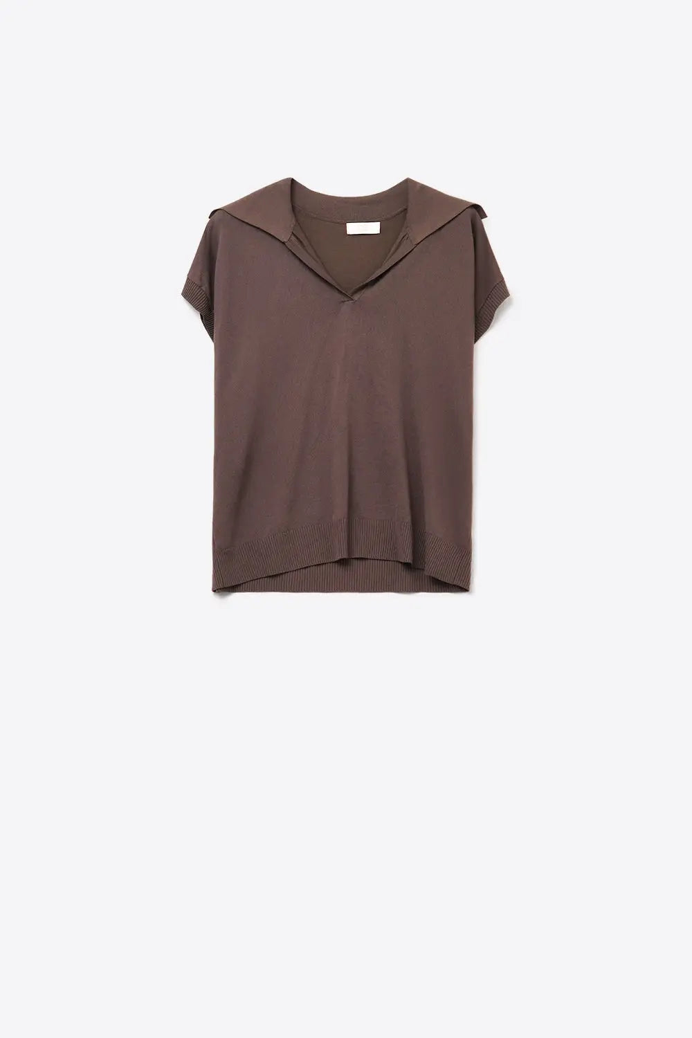 Q2 Fine Knit Polo-Style Short Sleeve Top in Brown