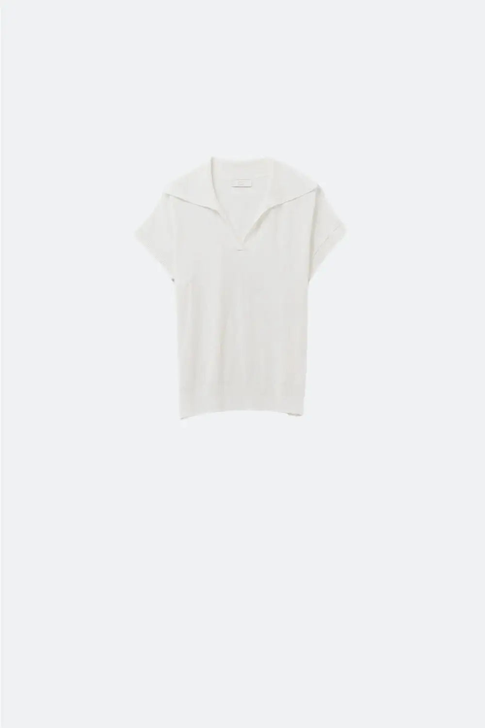 Q2 Fine Knit Polo-Style Short Sleeve Top in White