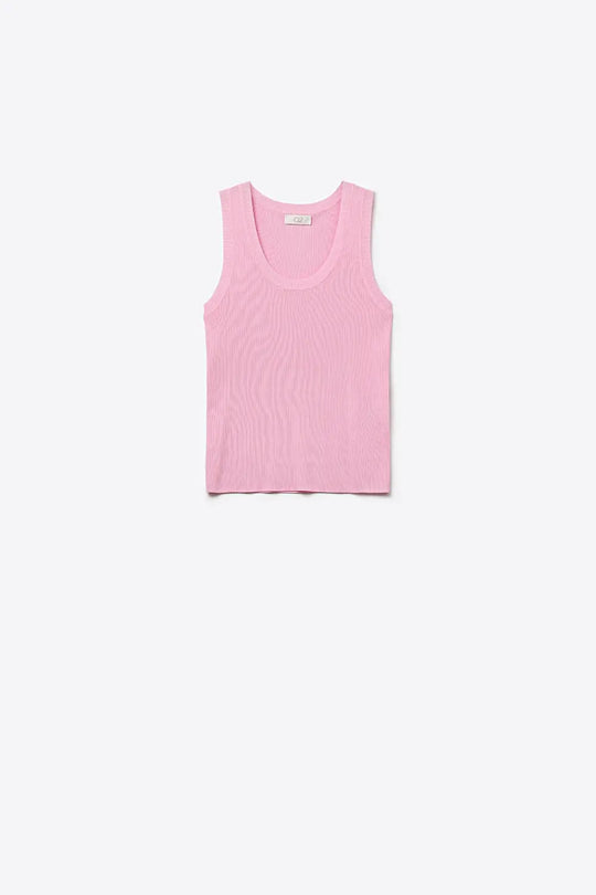 Q2 fine Knit Tank Top in pink with Scoop neck