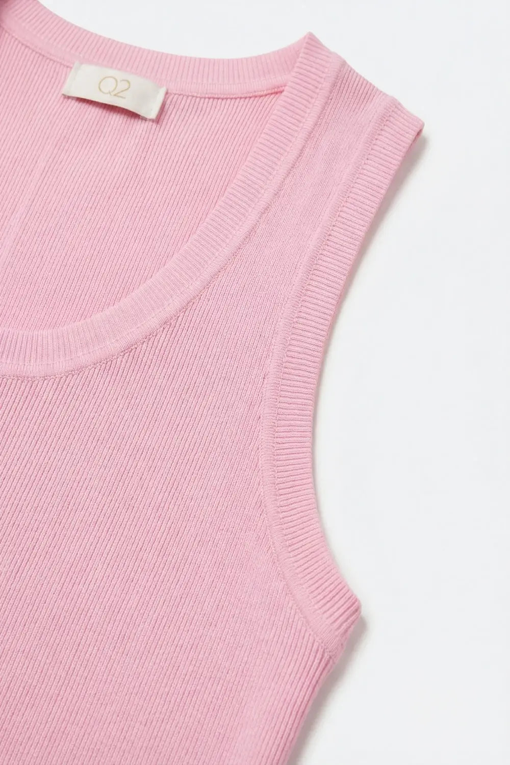 fine Knit Tank Top in pink with Scoop neck - One Size / Pink
