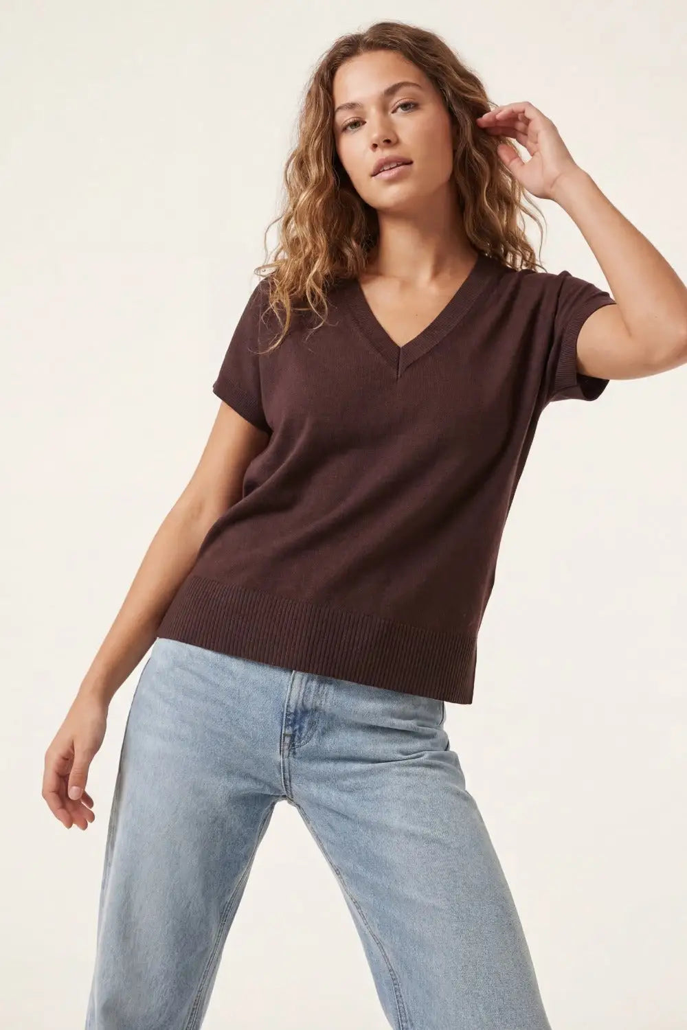 Fine Lightweight Knit Top with Wide V-Neck in brown - One Size / Brown