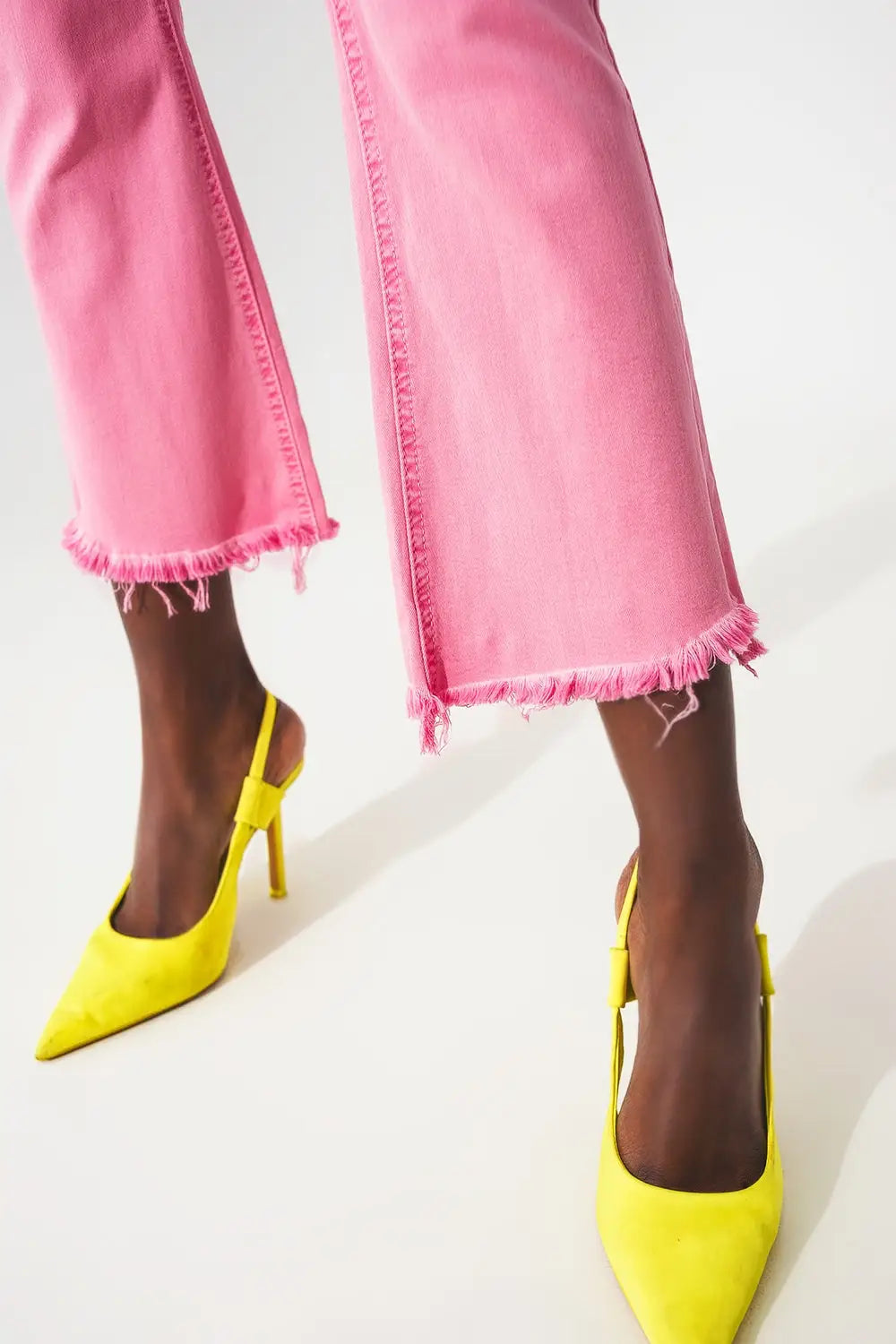 Flare jeans with raw hem edge in bubblegum pink - Jeans