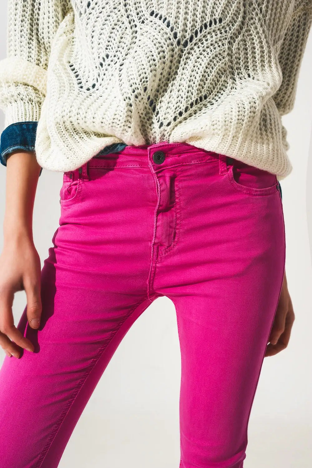 Flare jeans with raw hem edge in fuchsia - Jeans