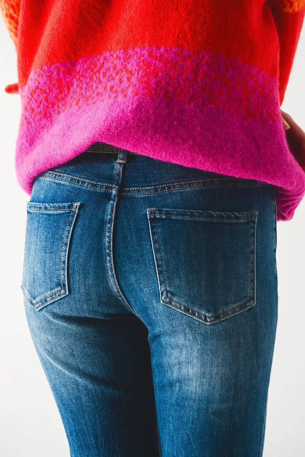 Flared jeans with raw edge in mid wash - Jeans