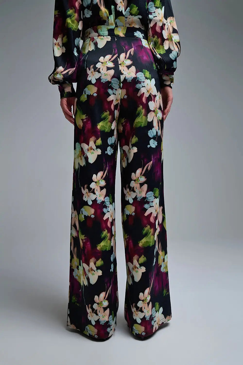 Floral-Print Flowing Pants in satin fabric with side pockets - Pants