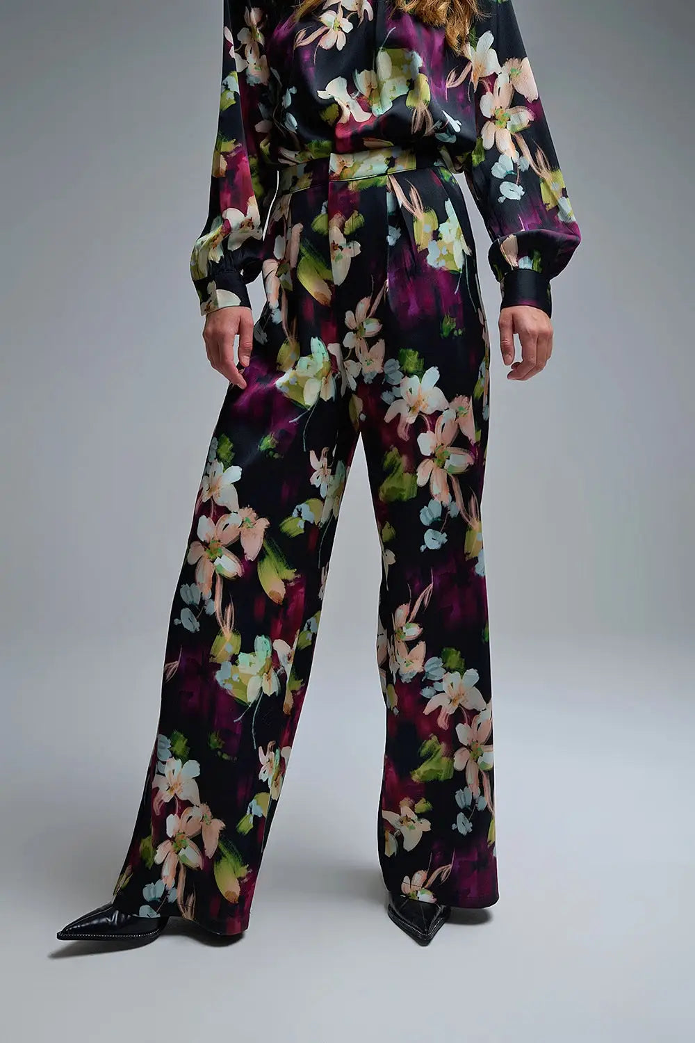 Floral-Print Flowing Pants in satin fabric with side pockets - Pants
