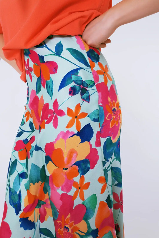 Flower Print Pleated Midi Skirt in White - Skirts