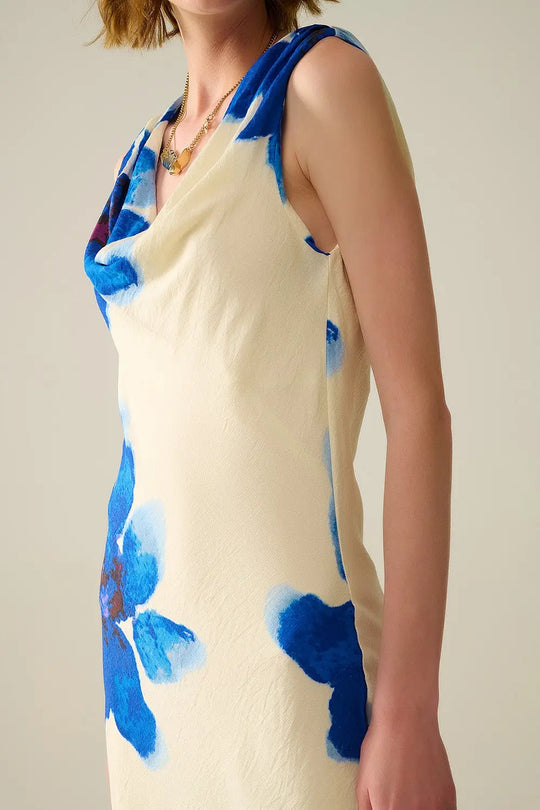 Flowy sleeveless Blue maxi dress with floral print - Dresses