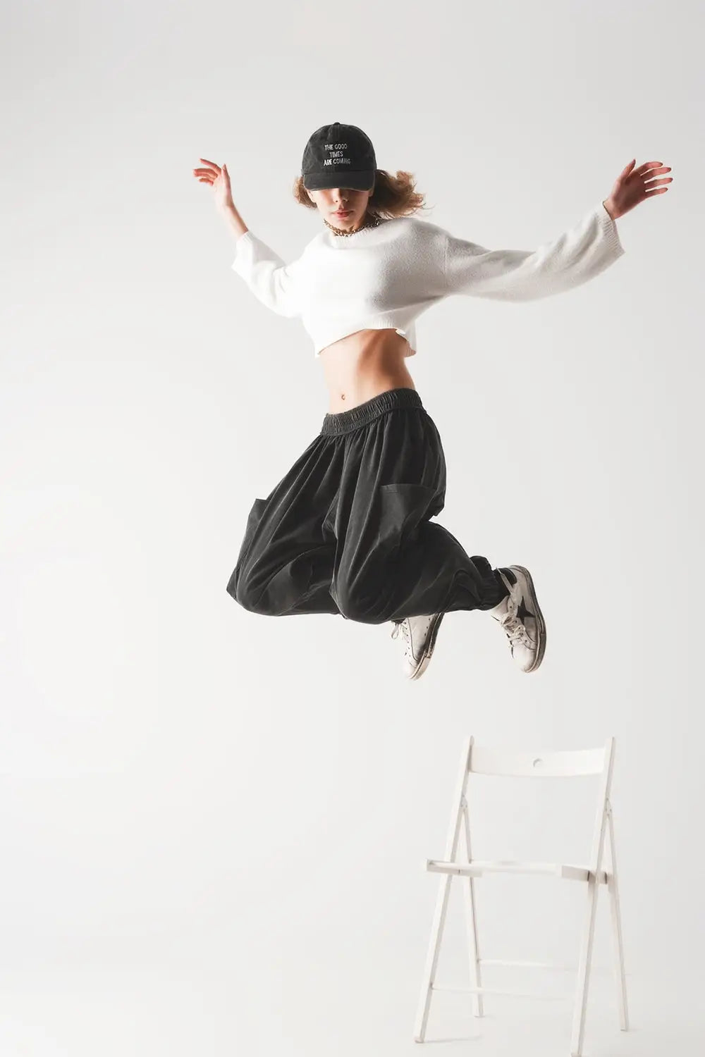 Q2 Fluffy cropped jumper in cream